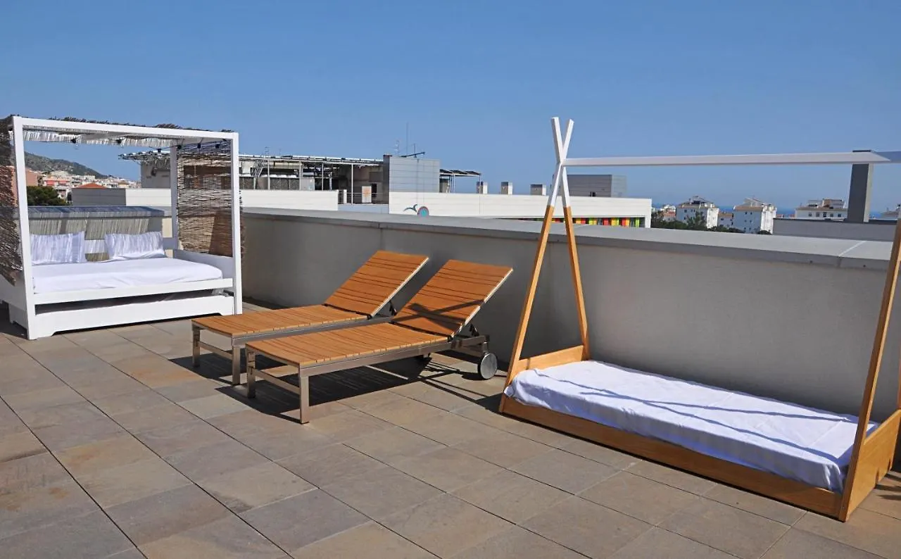 Can Robert Sitges Apartment